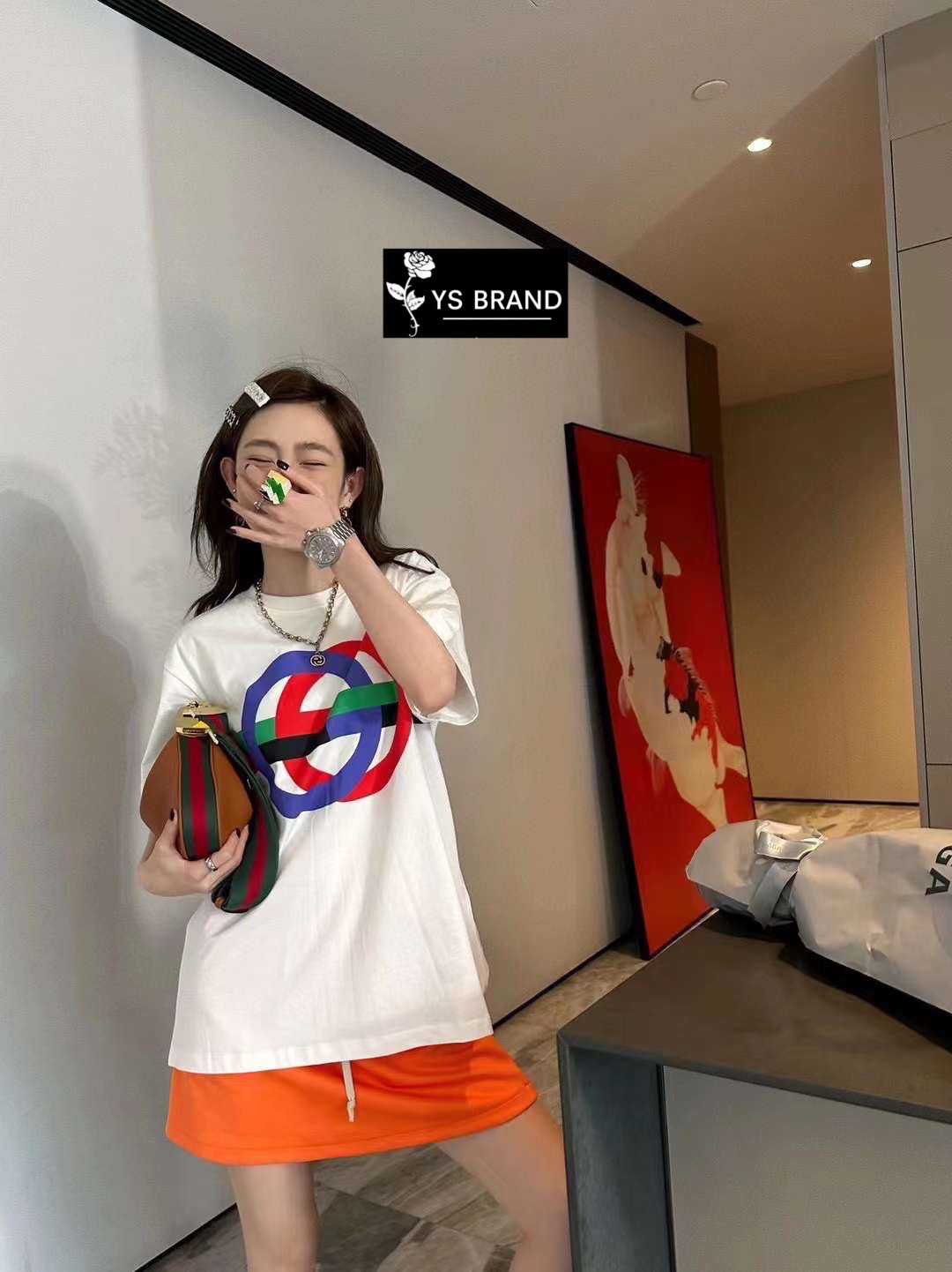เสื้อยืดแขนสั้น  Gucci