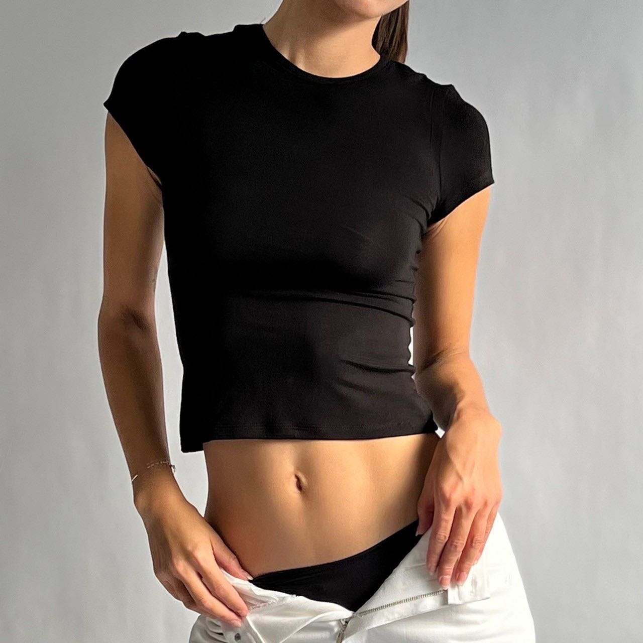 Ivy Slim Fit T Shirt in Black