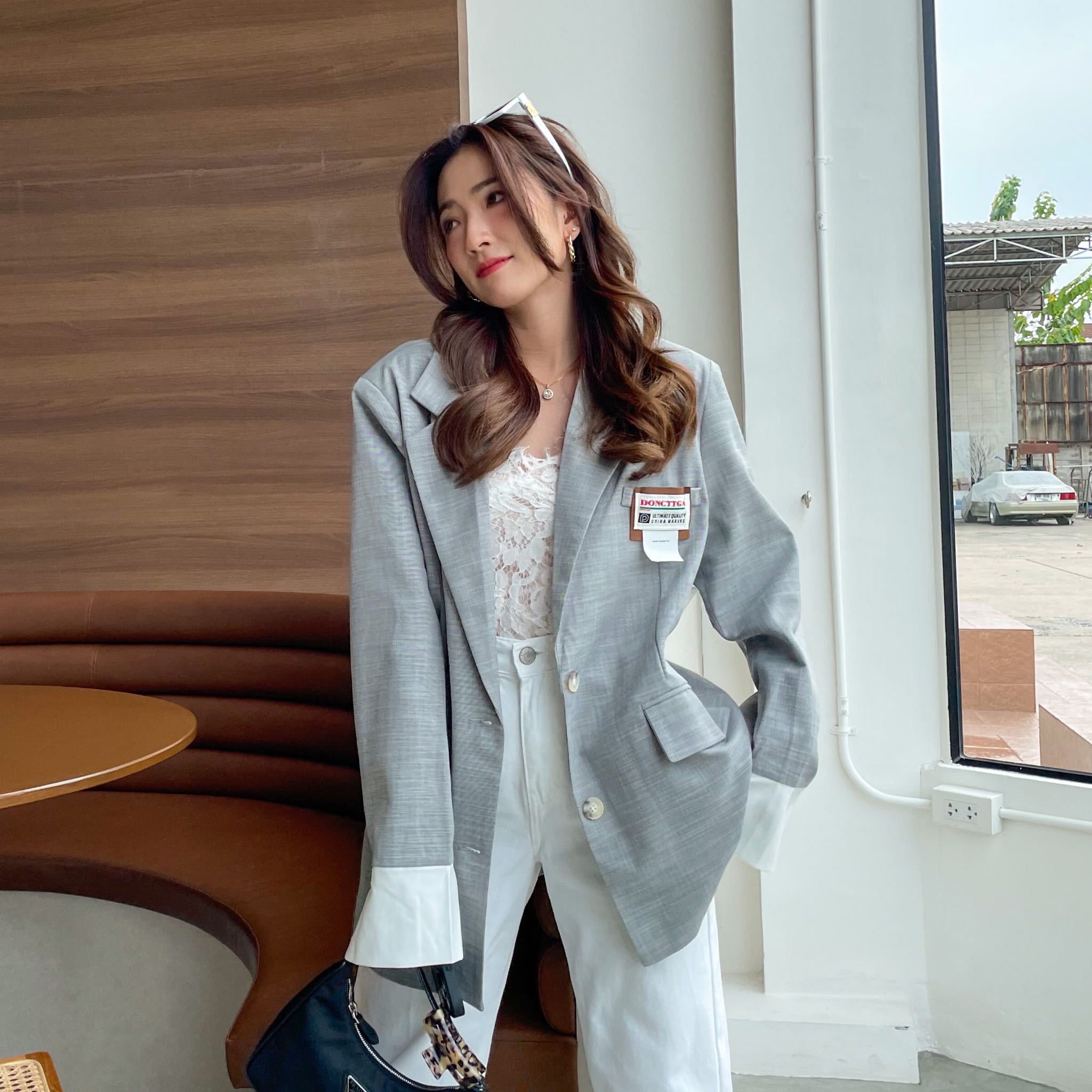 Gray blazer - เบลเซอร์สีเทากระดุมหลัง
