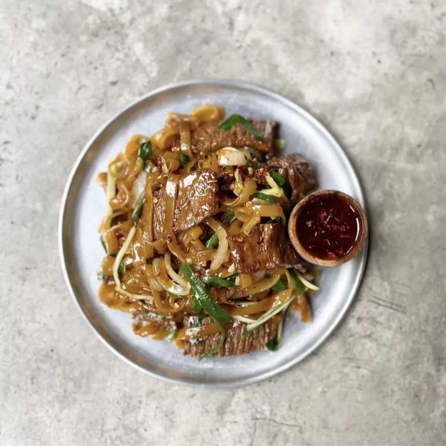 Beef Chow Fun ก๋วยเตี๋ยวผัดซีอิ๋วเนื้อ
