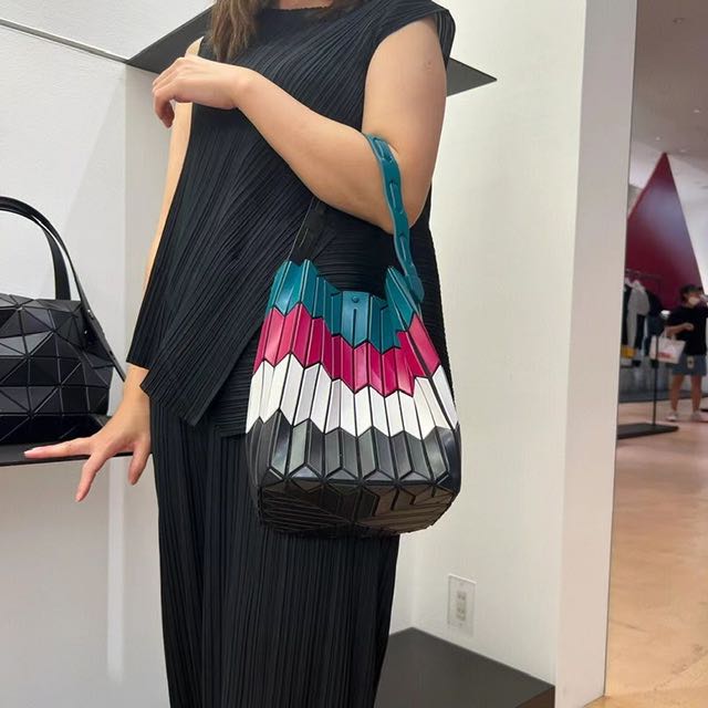 PLB001-Miyake Large Bucket