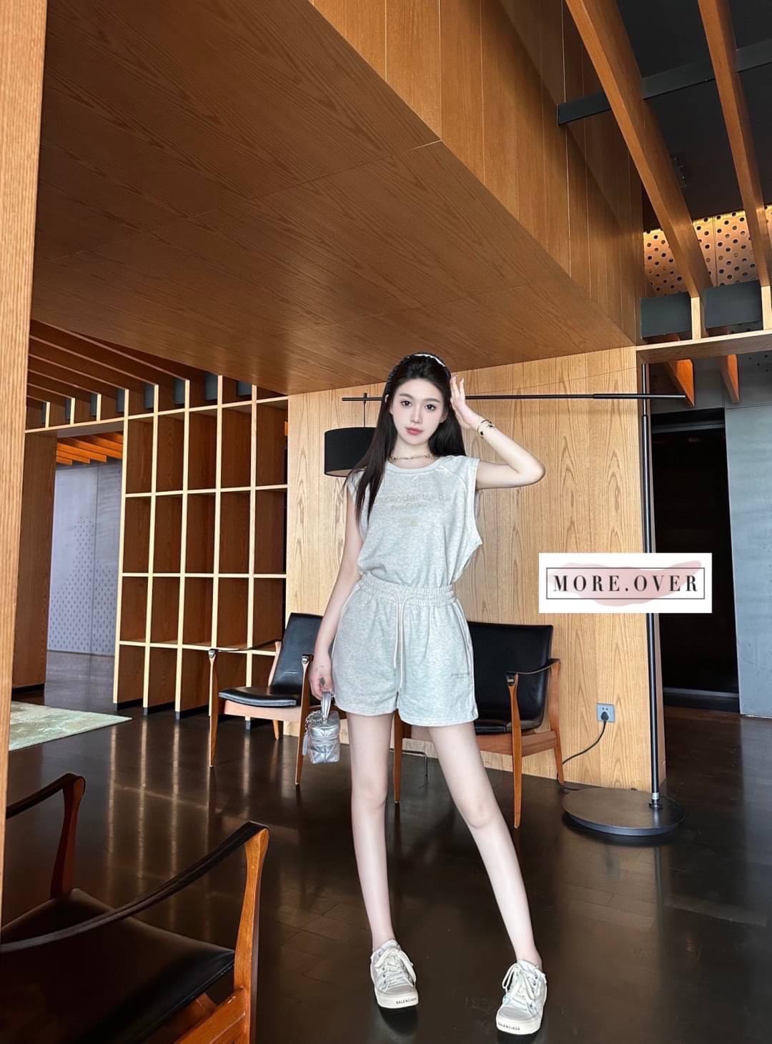 Set เสื้อแขนสั้นปักชื่อแบรนด์ + กางเกงขาสั้น Alexander Wang