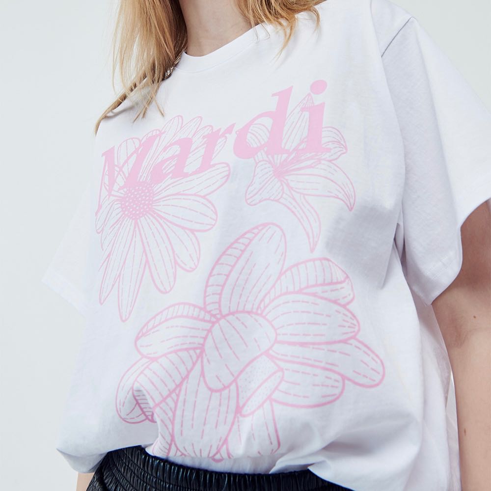 (พร้อมส่ง) TSHIRT TRIPLE FLOWER_WHITE PINK /Mardi Mercredi