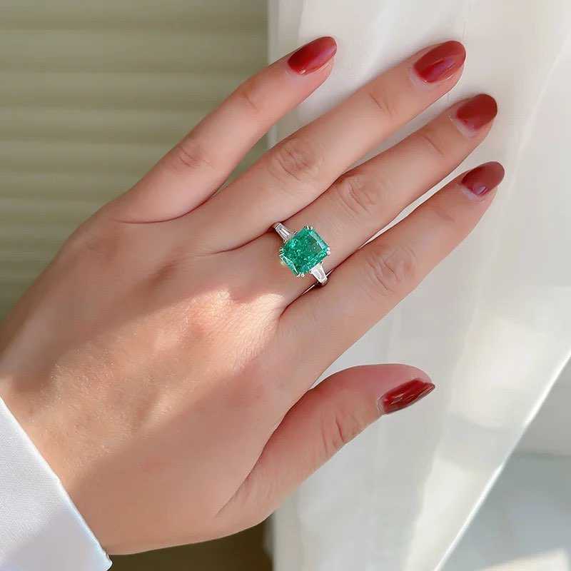 แหวนเพชร green diamond tapper beside