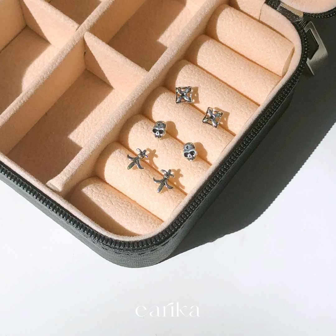earika.earrings - gothic skull set เซ็ตต่างหูหัวกะโหลกก้านเงินแท้ คนแพ้ง่ายใส่ได้
