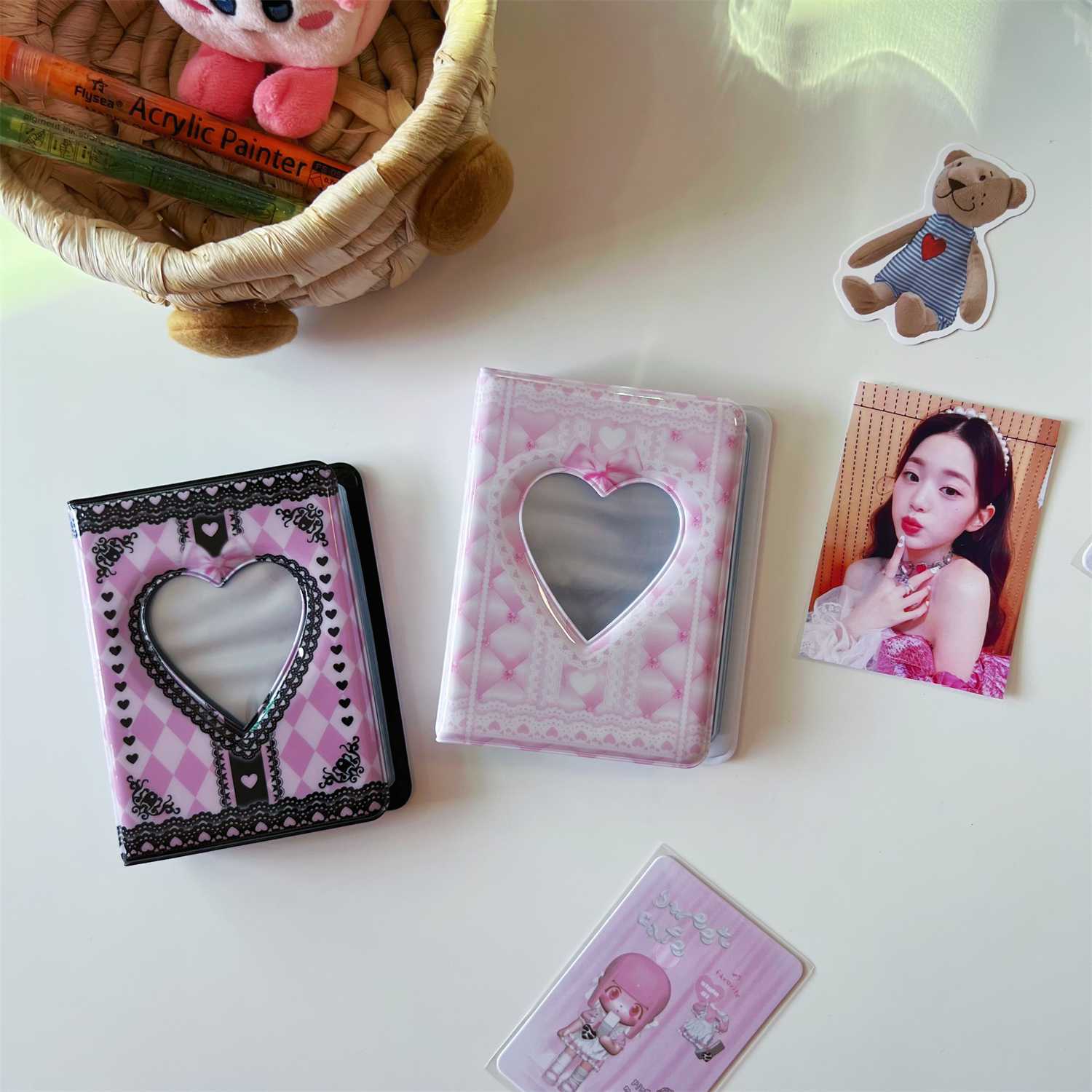 แฟ้มการ์ด1ช่อง ใส่การ์ดได้40ใบ อัลบั้มใส่รูป โพลารอยด์ 3นิ้ว Collect book ชมพูลายขาว-ดำ