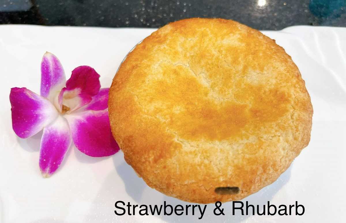 STRAWBERRY & RHUBAEB PIE