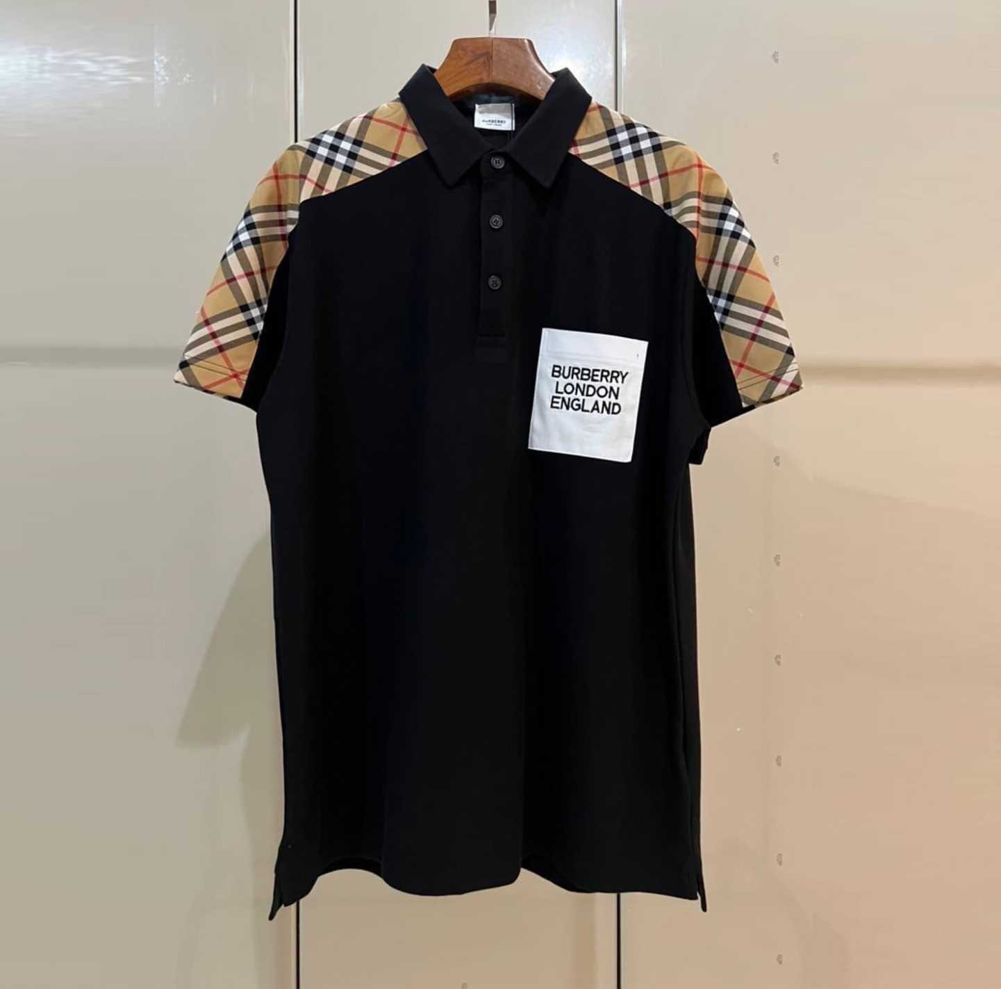 BURBERRY VINTAGE CHECK SHOULDER PRINTED BLACK COTTON POLO SHIRT เสื้อโปโล คอปกแขนสั้น เบอเบอรี่