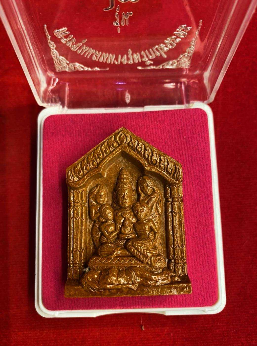ขุนแผนท้าวพญาพันเมีย ปะฉะดะ รุ่น 2 ฝังตะกรุดคู่ พิมพ์ธรรมดา หลวงพ่อกอย วัดเขาดินใต้