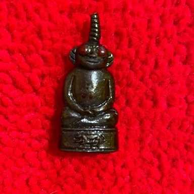 พ่องั่งอันศักดิ์สิทธิ์ หลวงพ่อกอย วัดเขาดินใต้ อ. บ้านกรวด จ. บุรีรัมย์