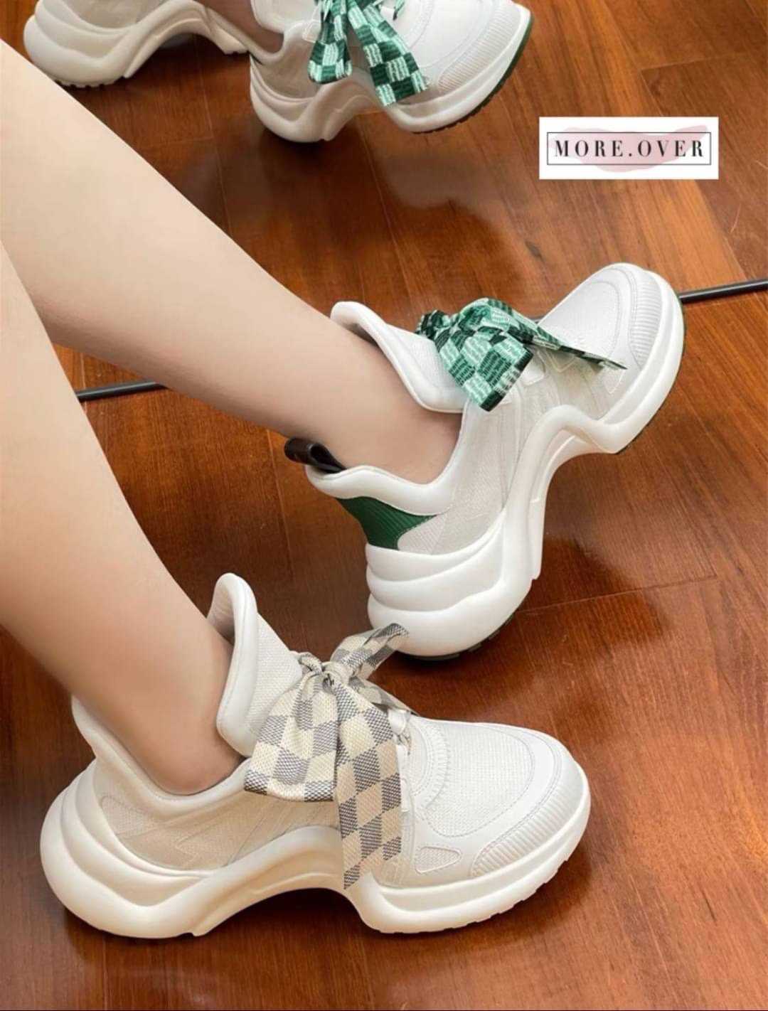 รองเท้าผ้าใบ Sneaker LV แต่งโบ