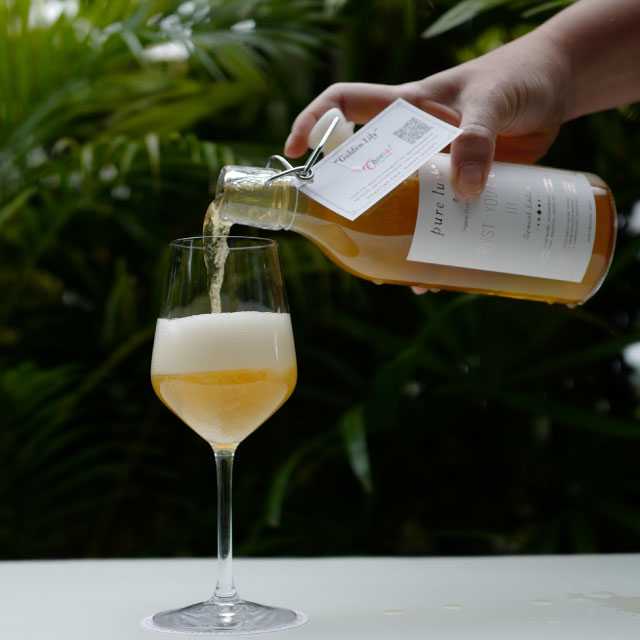 Golden Lily 550mL. (Exclusively for Bangkok Residents!)