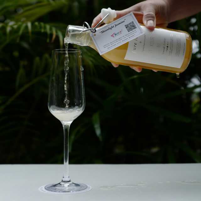 Moonlight Jasmine 550mL. (Exclusively for Bangkok Residents!)