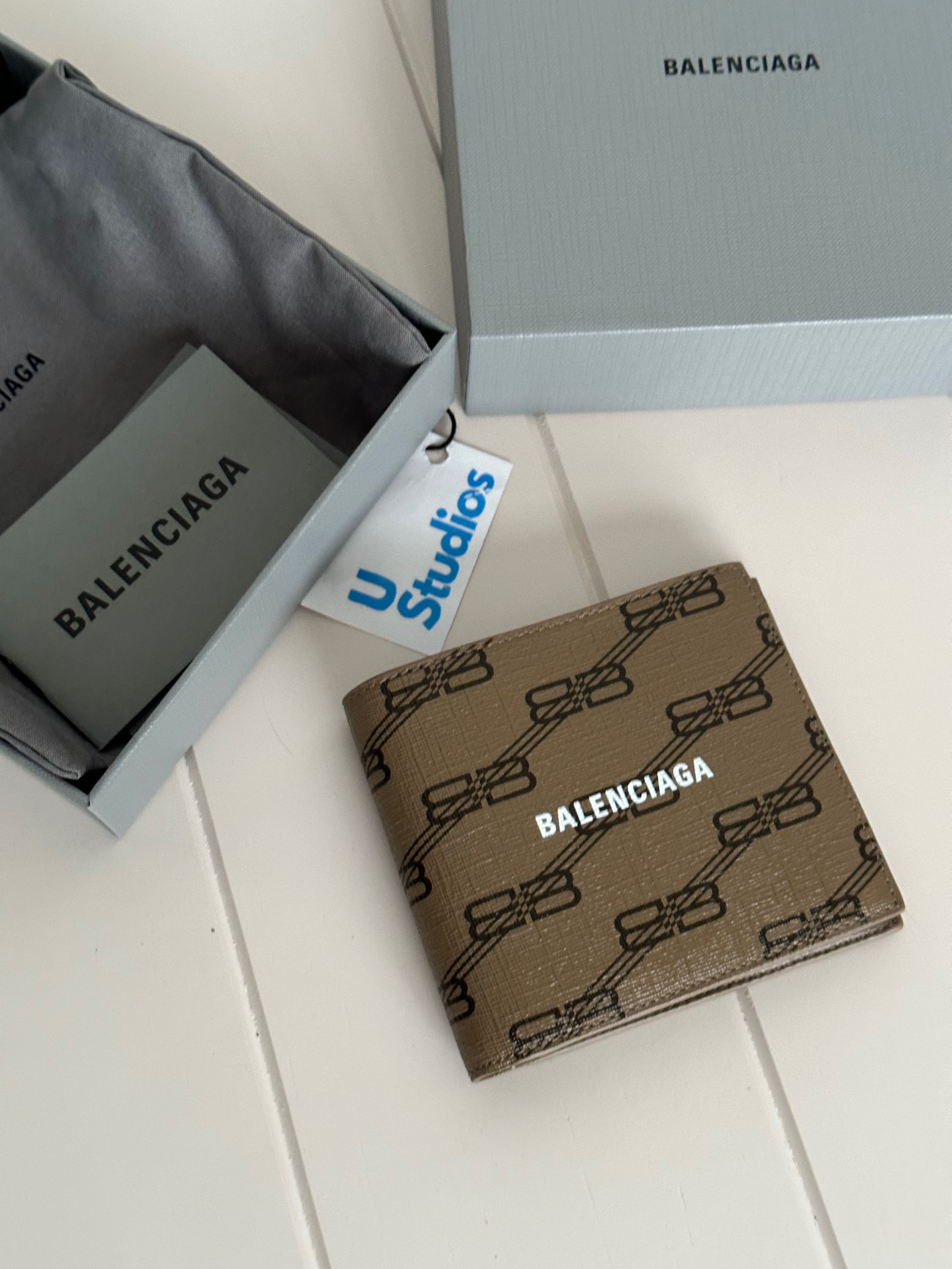 Balenciaga wallet 
