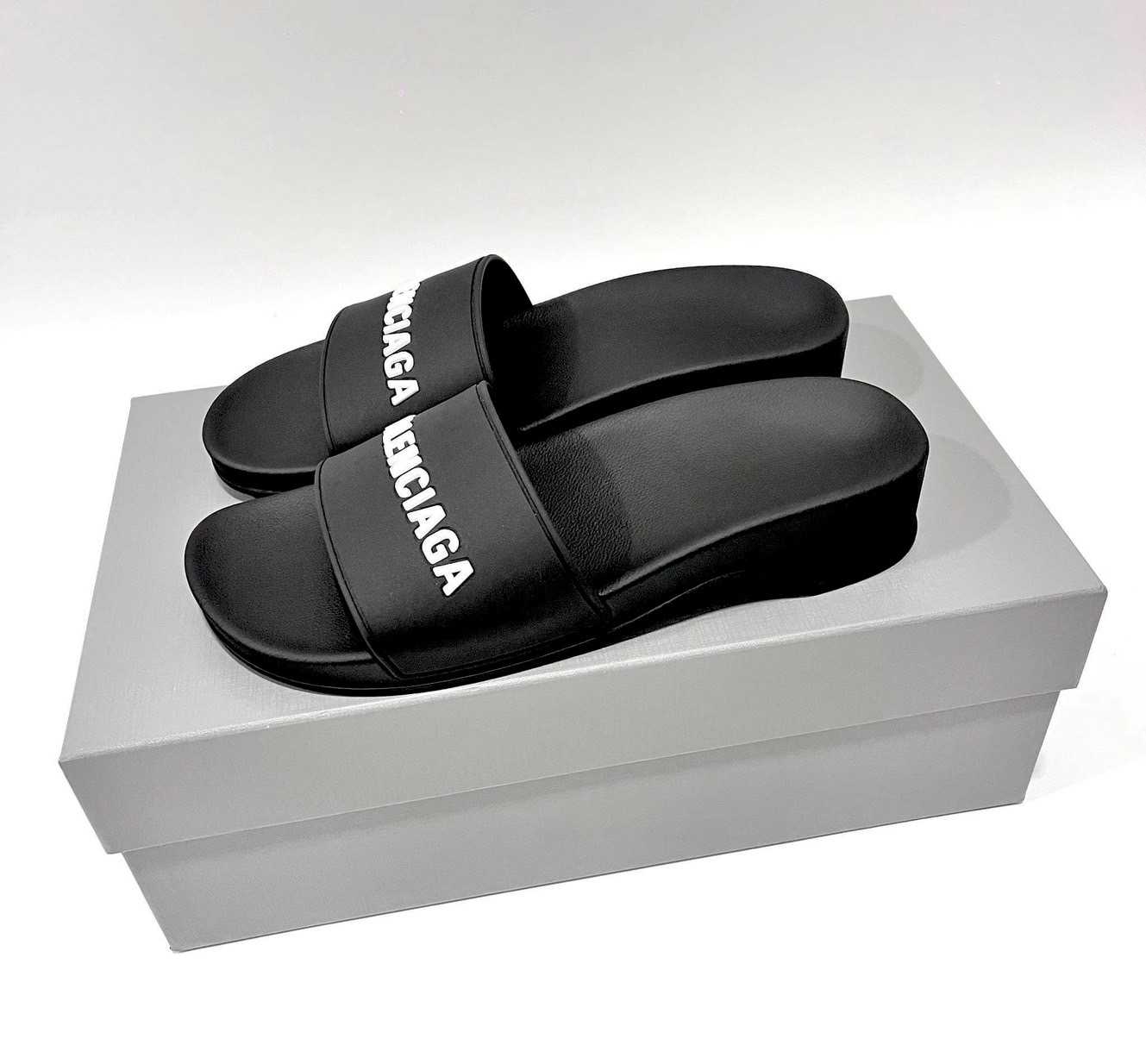 New รองเท้าแตะ  มีส้น​ Balenciaga Pool Slide Sandal      📌(ทักเชทก่อนสั่งซื้อ) 
