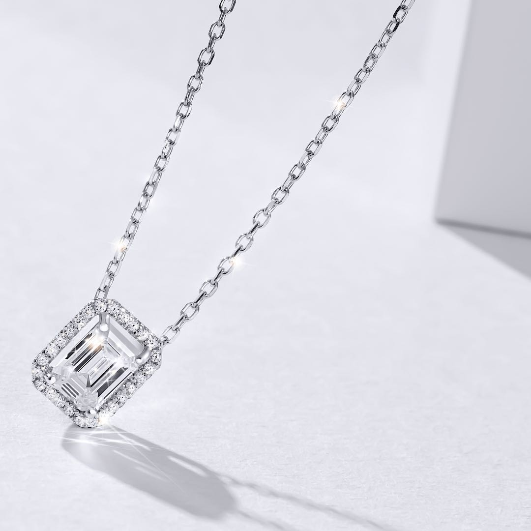 Emerald Halo Necklace