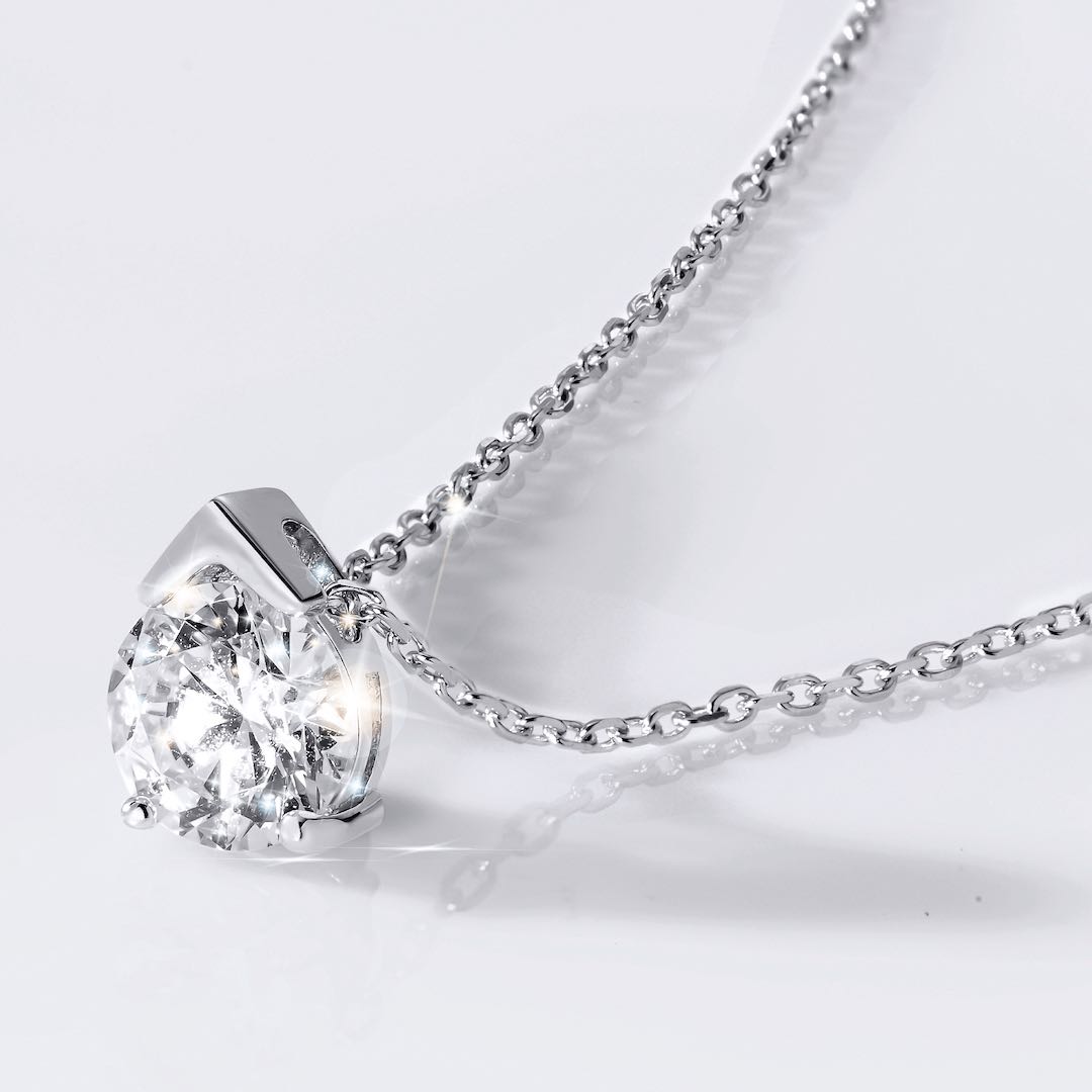 Round V Prong Necklace