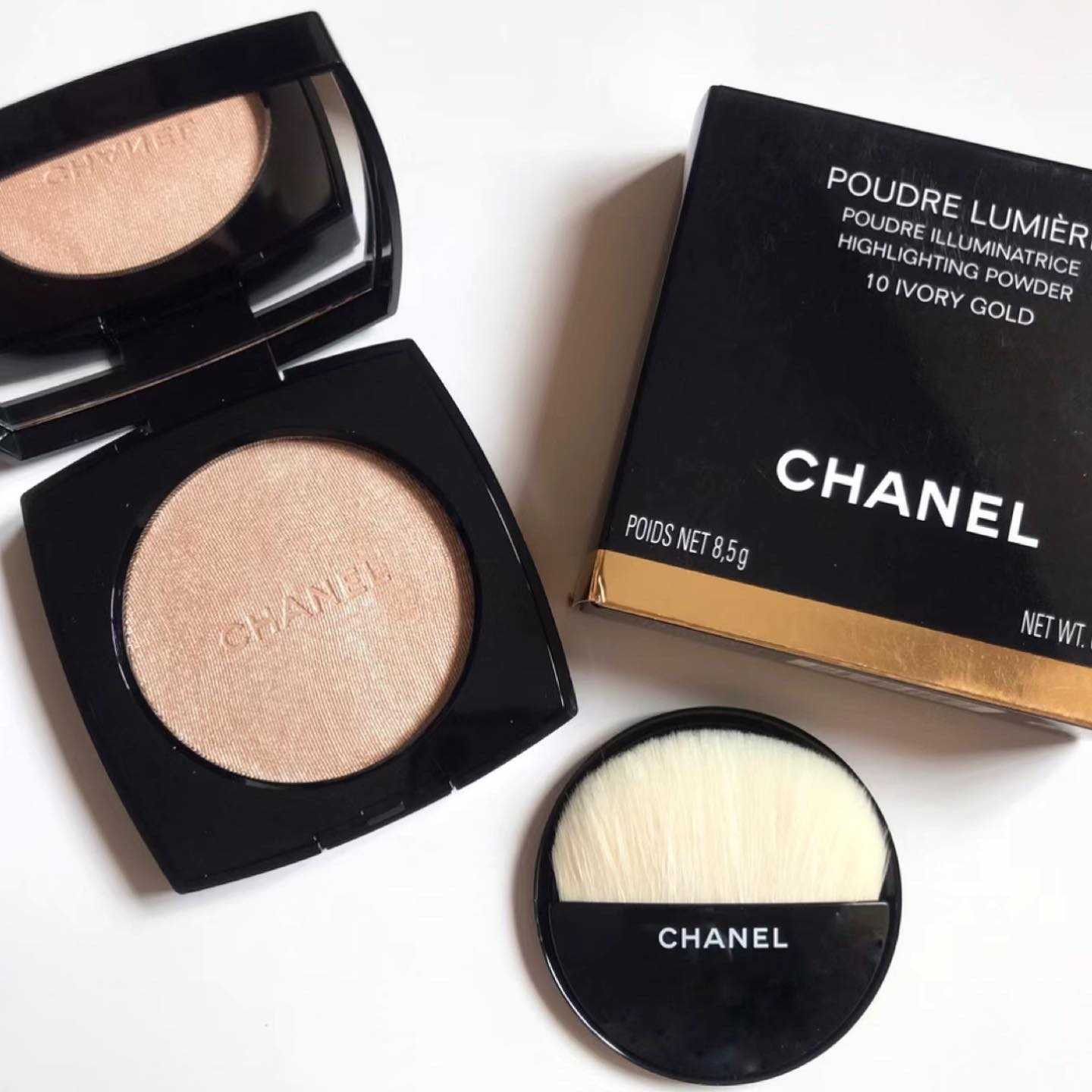 Chanel POUDRE LUMIÈRE Highlighter Powder Ivory Gold