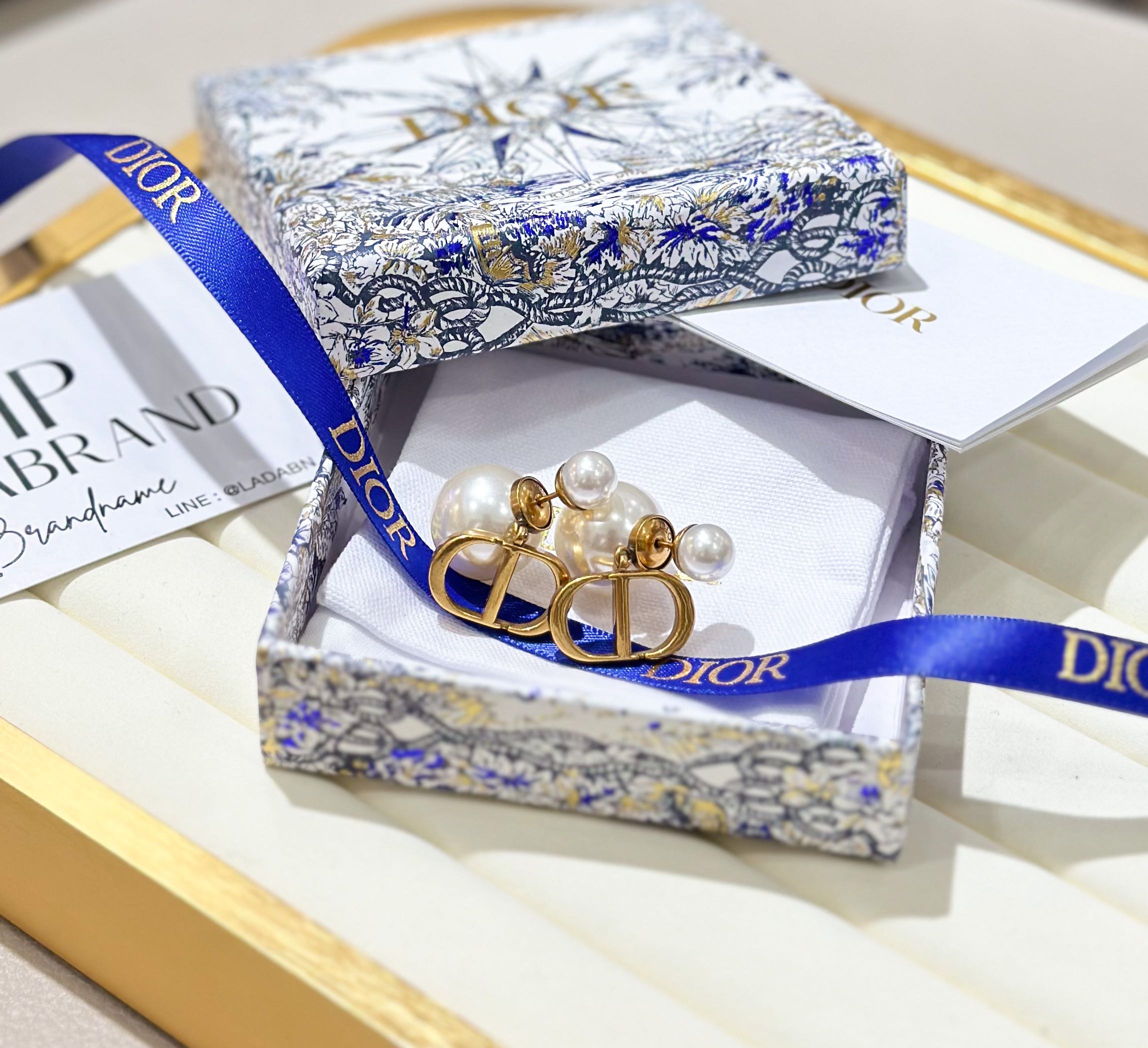 dior tribales earrings ✅สินค้าพร้อมส่ง✅