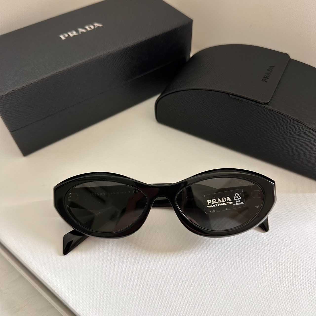 New Prada​ sunglasses cat eyes มาใหม่แบบสับ    📌(ทักเชทก่อนสั่งซื้อ)