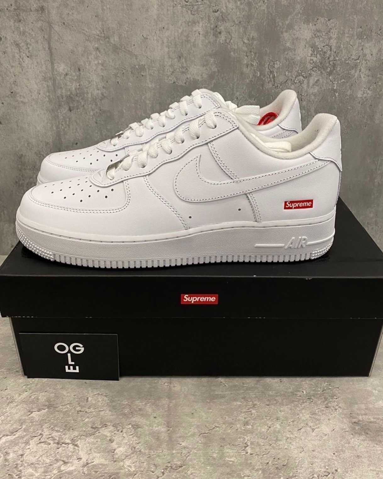 Supreme X Nike Air Force 1 White