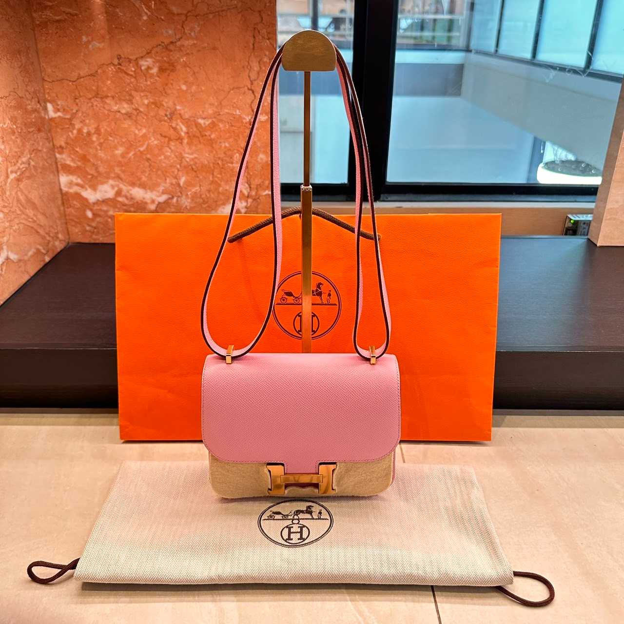 CO230409381 / Hermes / Constance Epsom GHW