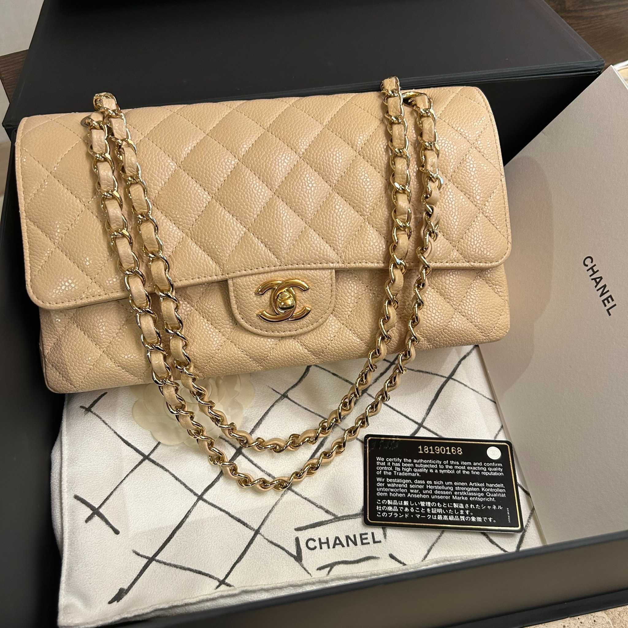 CO230409451 / Chanel / Classic Caviar Double Flap Bag GHW