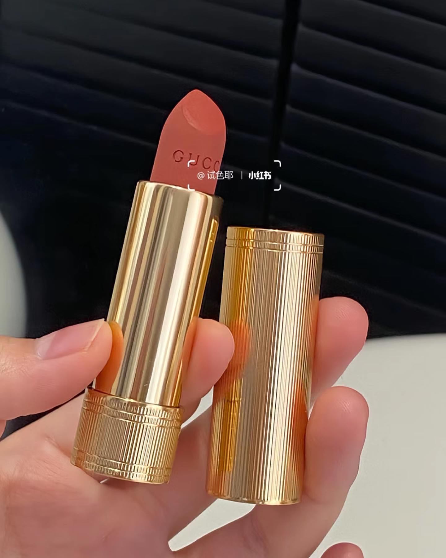 Gucci Rouge A Levres Mat Lip Colour 3.5g เบอร์  217 Valeria Rose