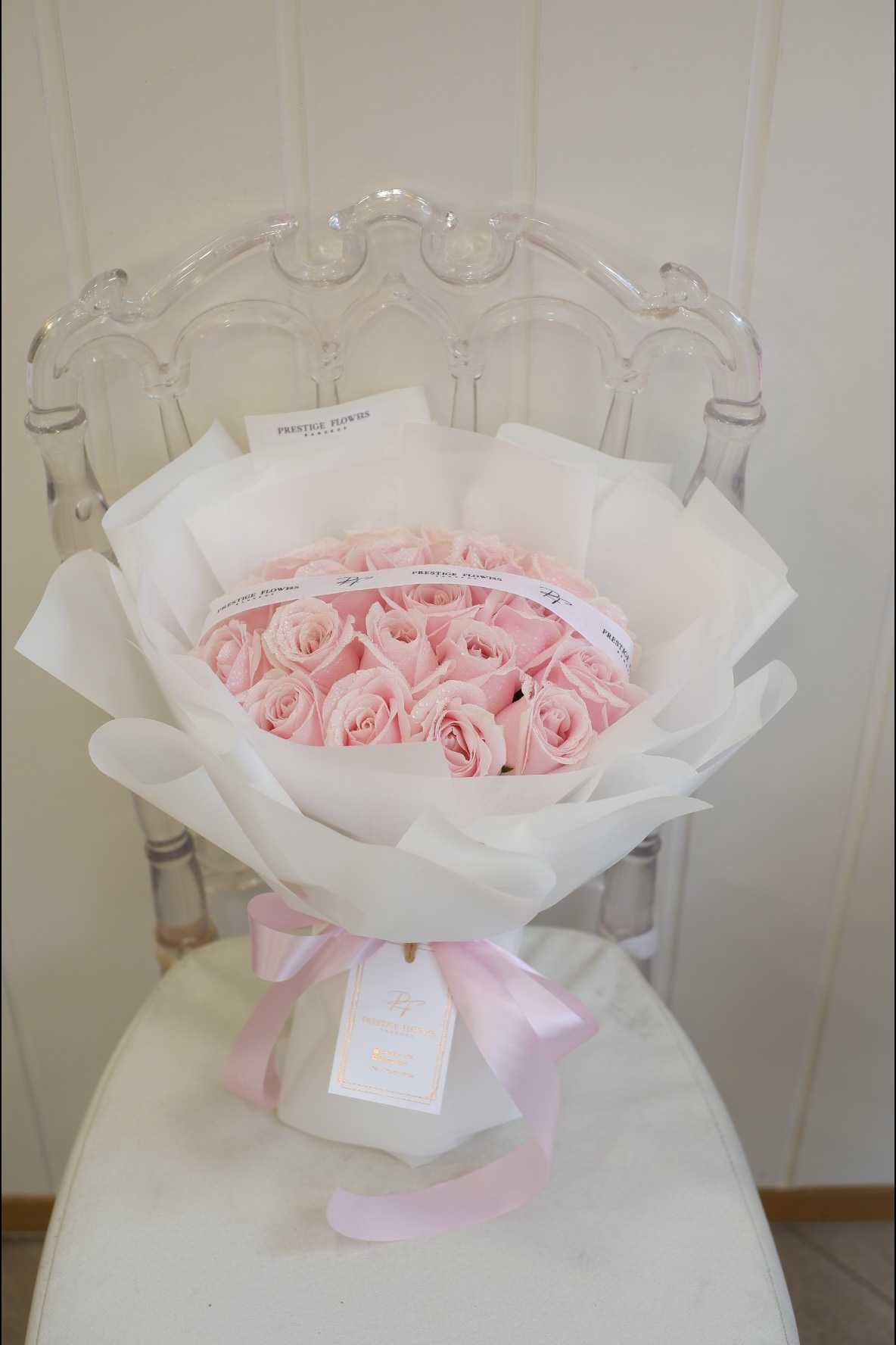 ช่อดอกกุหลาบโทนสีชมพู