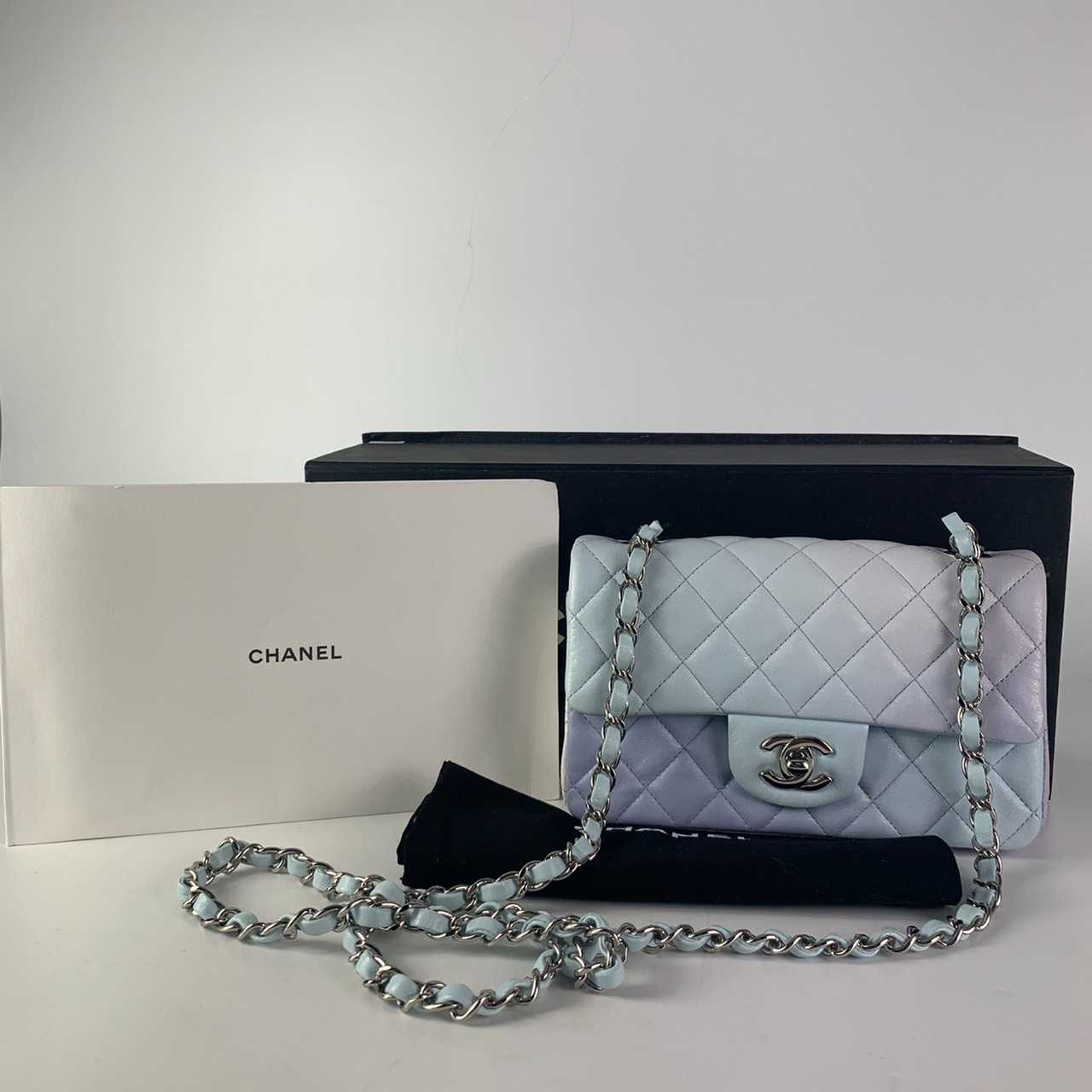 CO230610051 / Chanel / 21P Mini Flap Bag Lambskin Microchip SHW