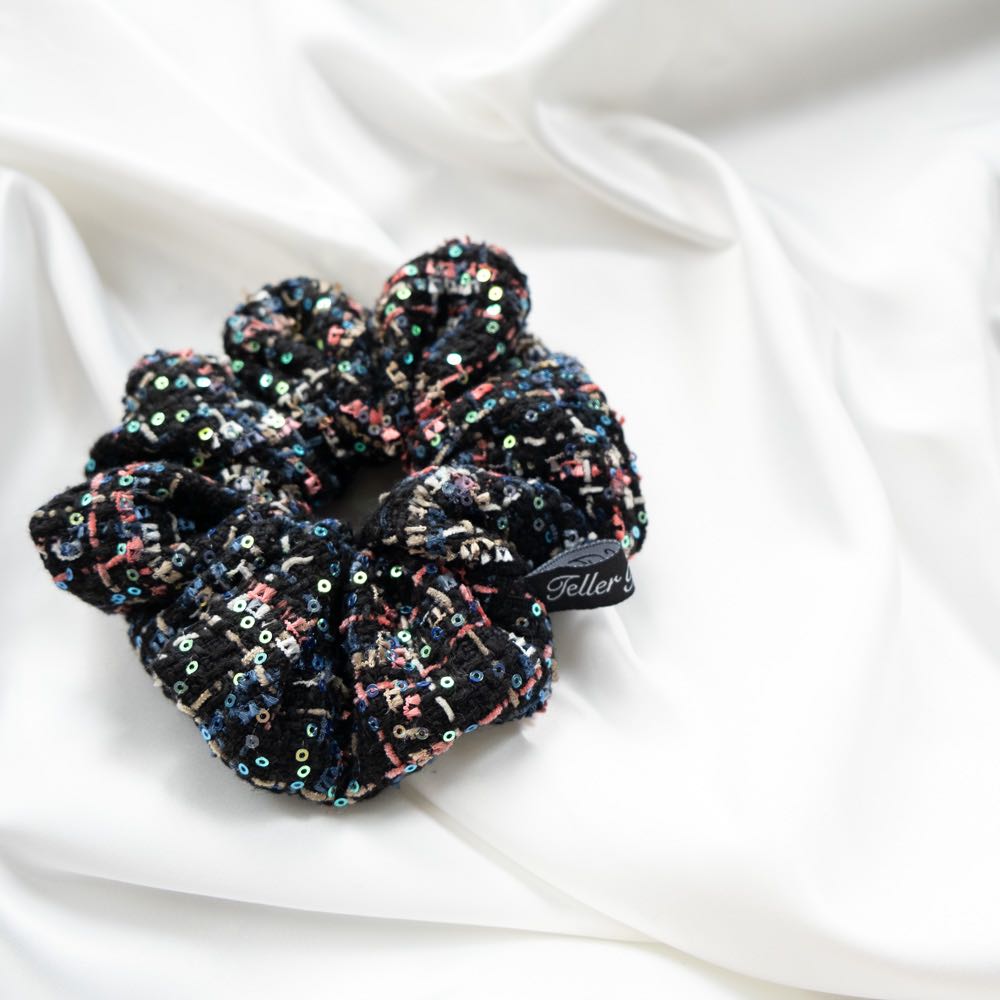 teller of tales scrunchies - robin (tweedest thing too! collection)