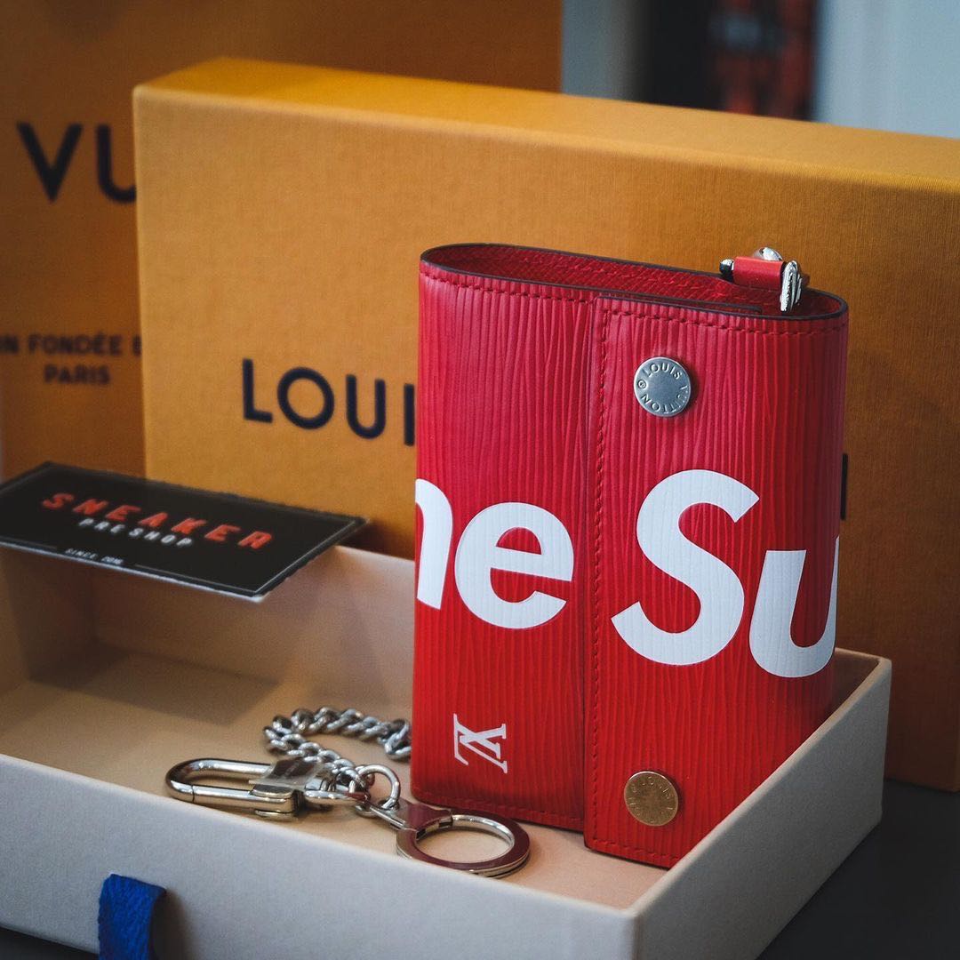  Louis Vuitton x Supreme Chain Wallet Epi Red 