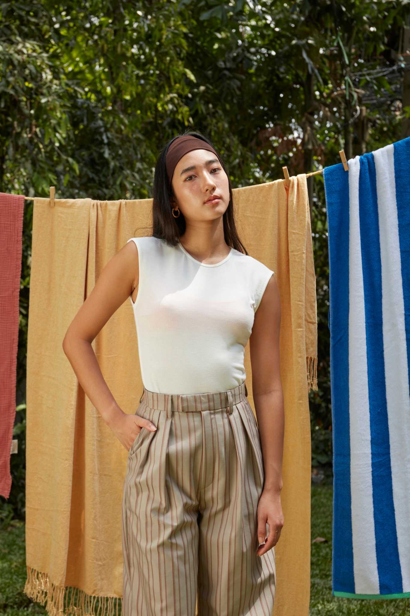 Hide and Seek Tee (สินค้าพร้อมส่ง)