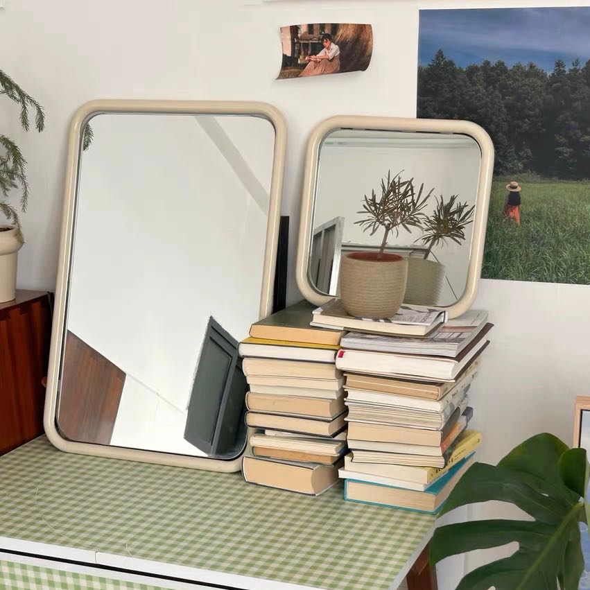 Square mirror (Pre-order)