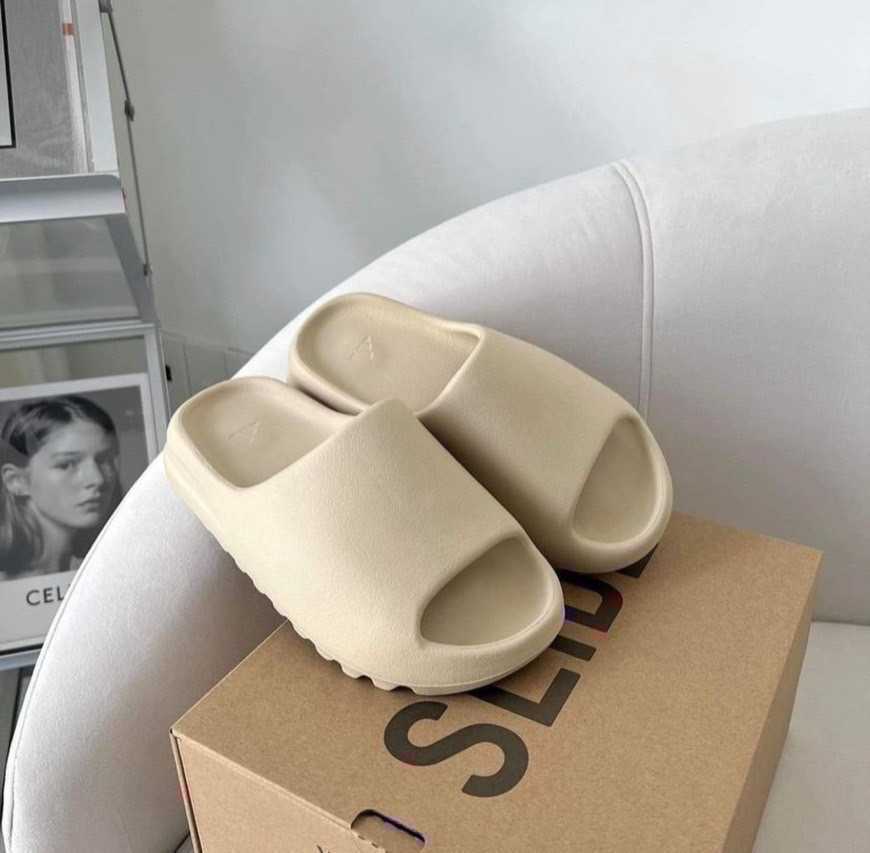 Adidas Yeezy Slide Bone   📌 ทักแชทก่อนสั่งซื้อน้า