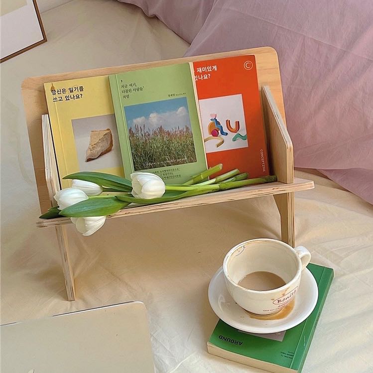 Wooden bookshelf (Pre-order)