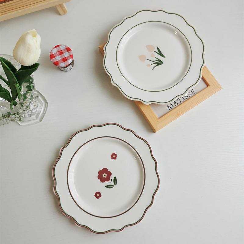 จานขอบหยักดอกไม้ 🌺🌷 Twinnies Decor