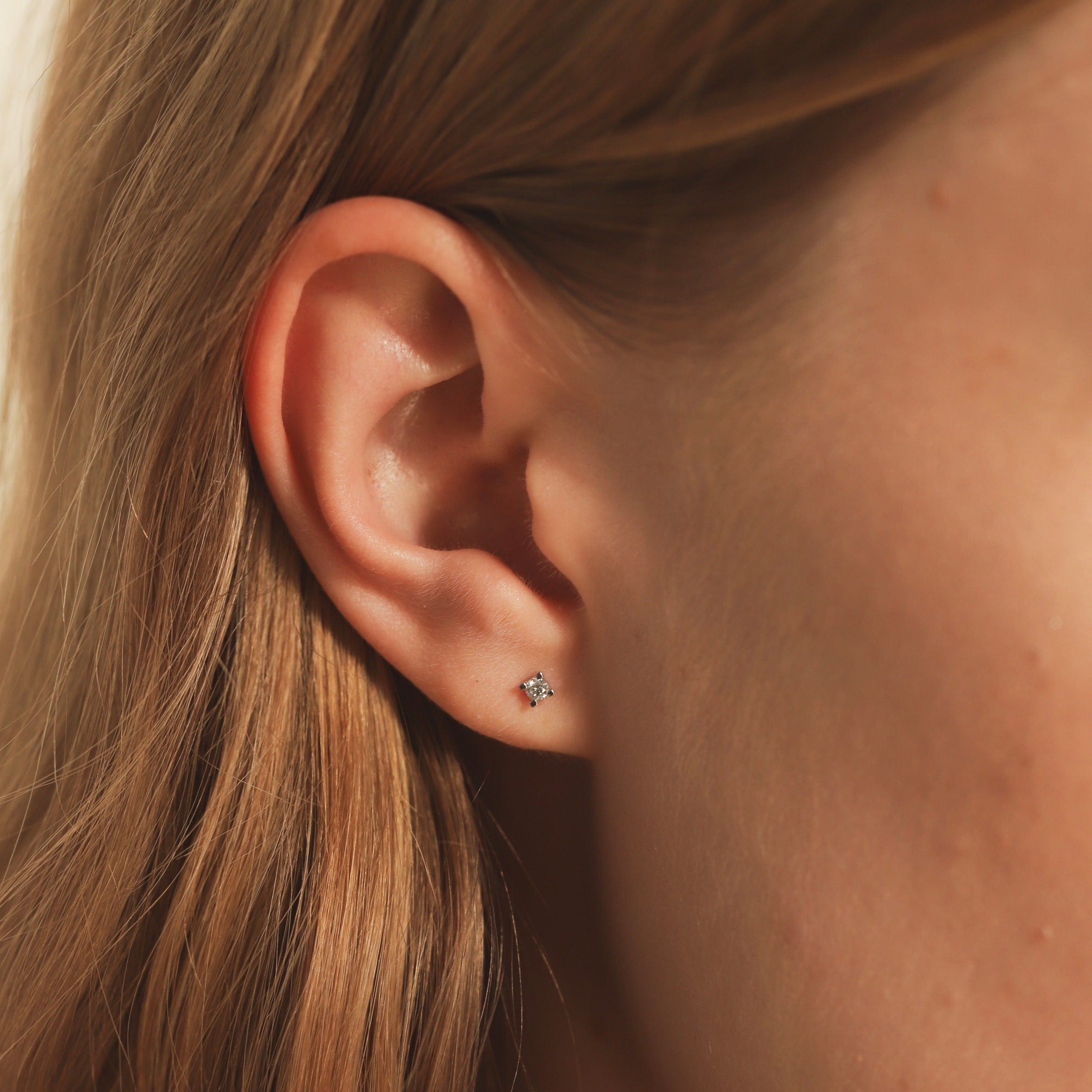 EARRINGS - Diamond Stud