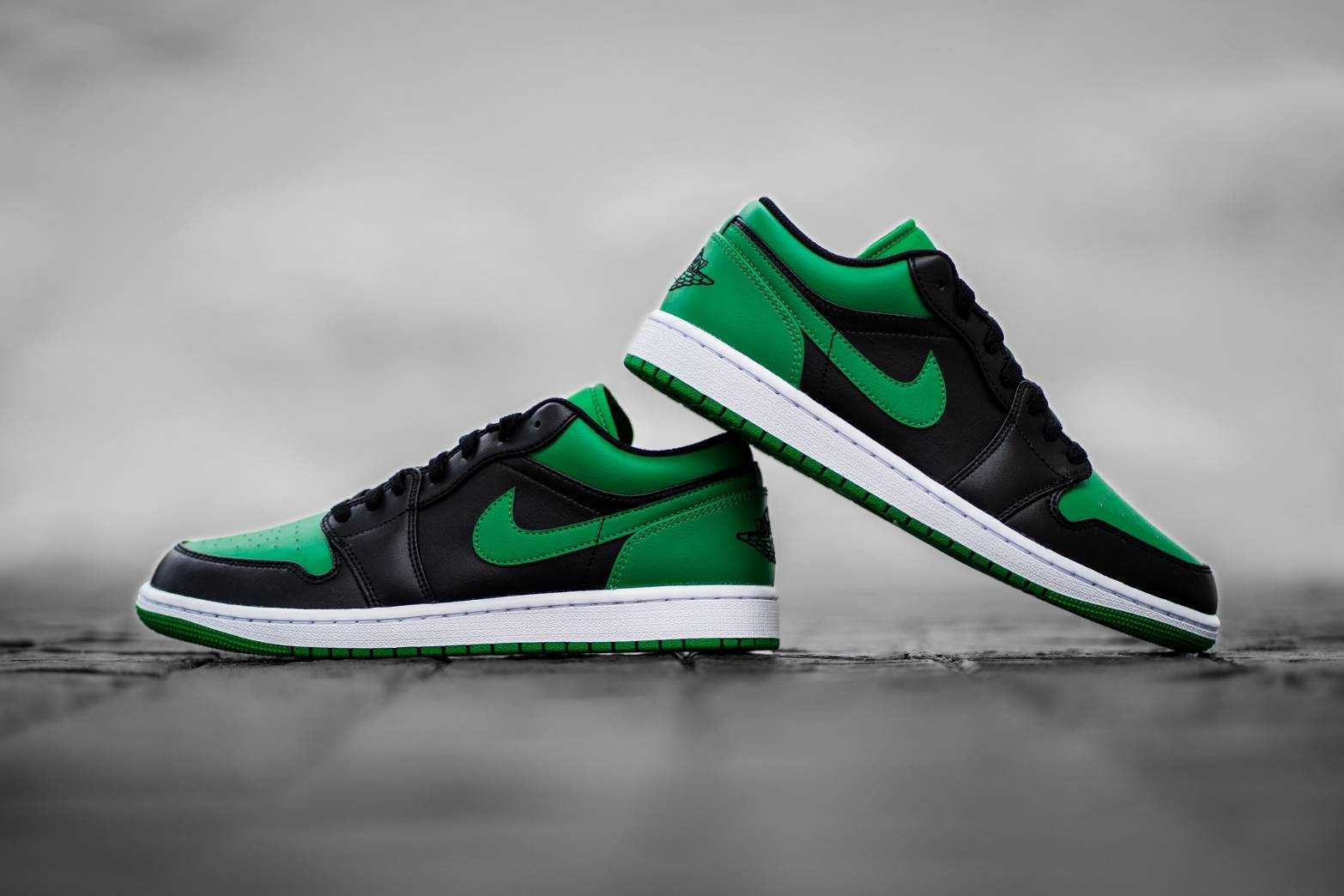 Nike Air Jordan 1 Low Lucky Green