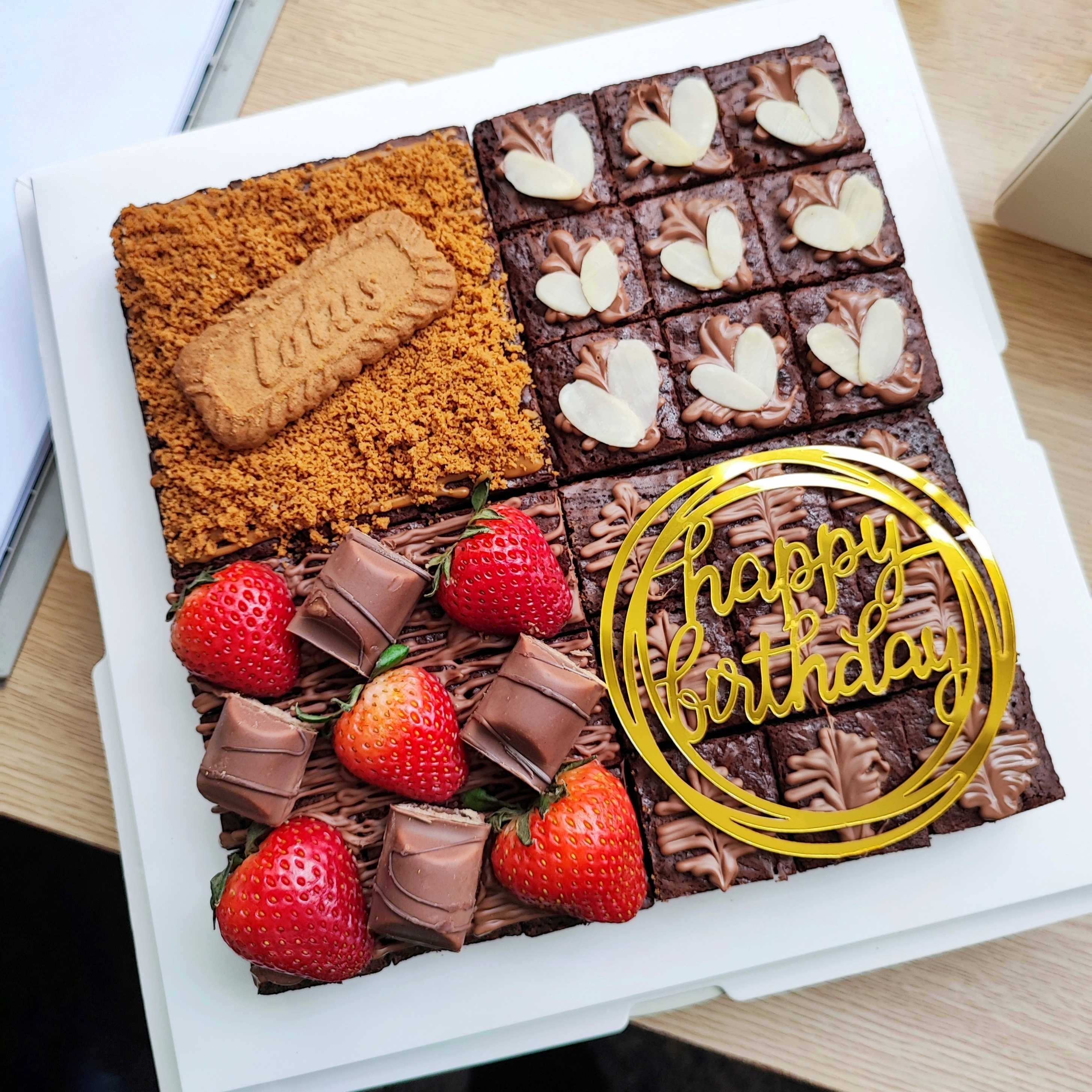 Birthday Brownies ! (PreOrder - ส่ง Grab เท่านั้น)