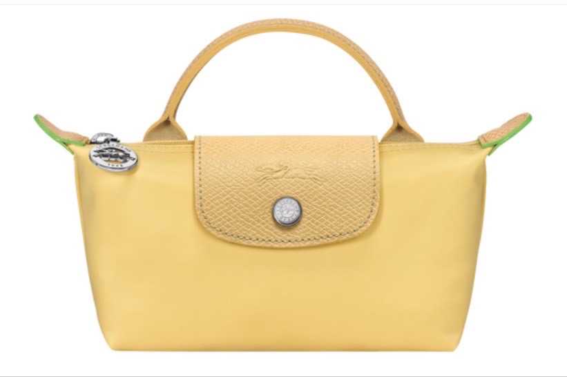 กระเป๋าถือ Longchamp รุ่น Extra Small Le Pliage Pouch สีเหลืองพาสเทล (Wheat)