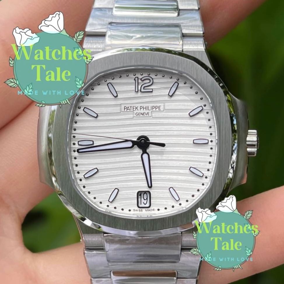 Patek Philippe Nautilus 7118/1A-010 Ladies 35.2mm. 3K