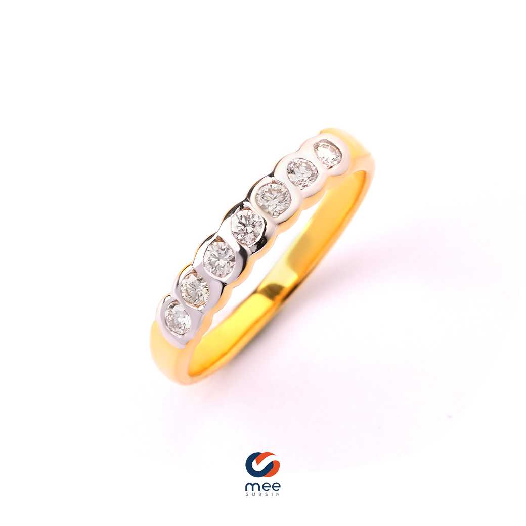 แหวนเพชรแถวตาม้า 0.18 กะรัต น้ำ 98 ตัวเรือนทองคำ 18k [RG230095]