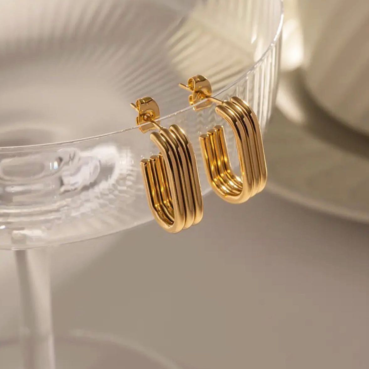 Three layer U shape stainless steel earrings  ต่างหูรุ่นนี้เรียบๆ แต่ดูดีมาก