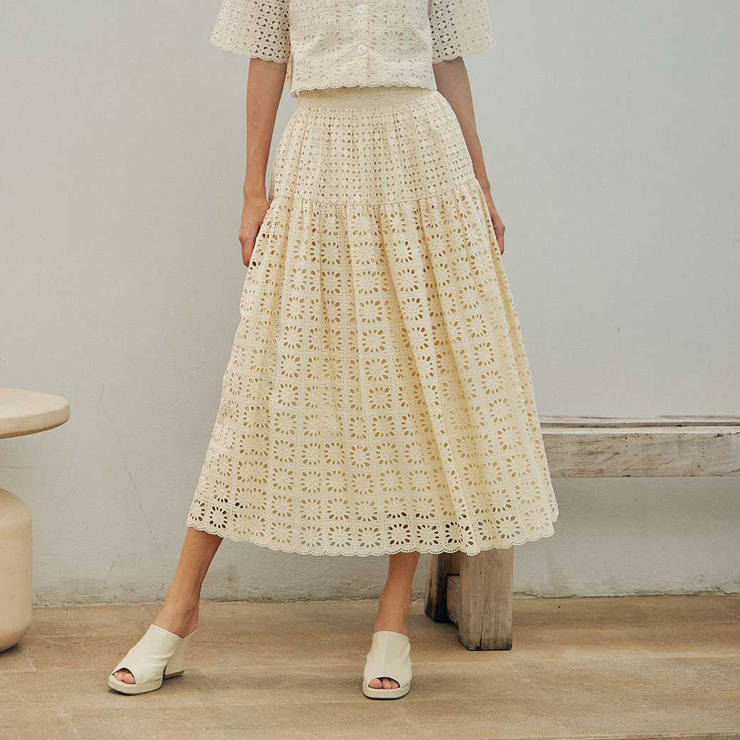 (พร้อมส่ง ) Perana กระโปรงลูกไม้ Penny Skirt สีครีม Cream