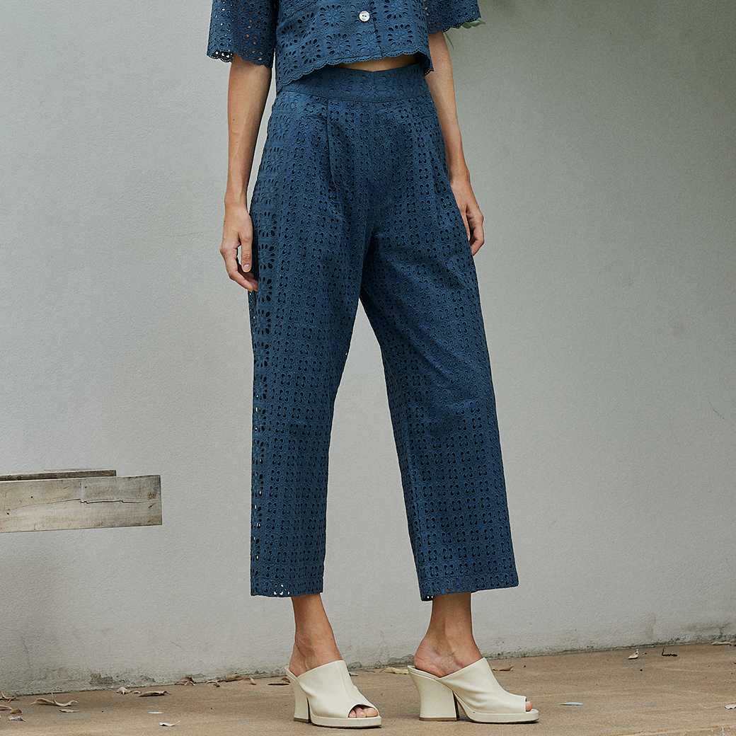 ( พร้อมส่ง) Perana กางเกงลูกไม้ Penny Pants สีน้ำเงินกรม Navy
