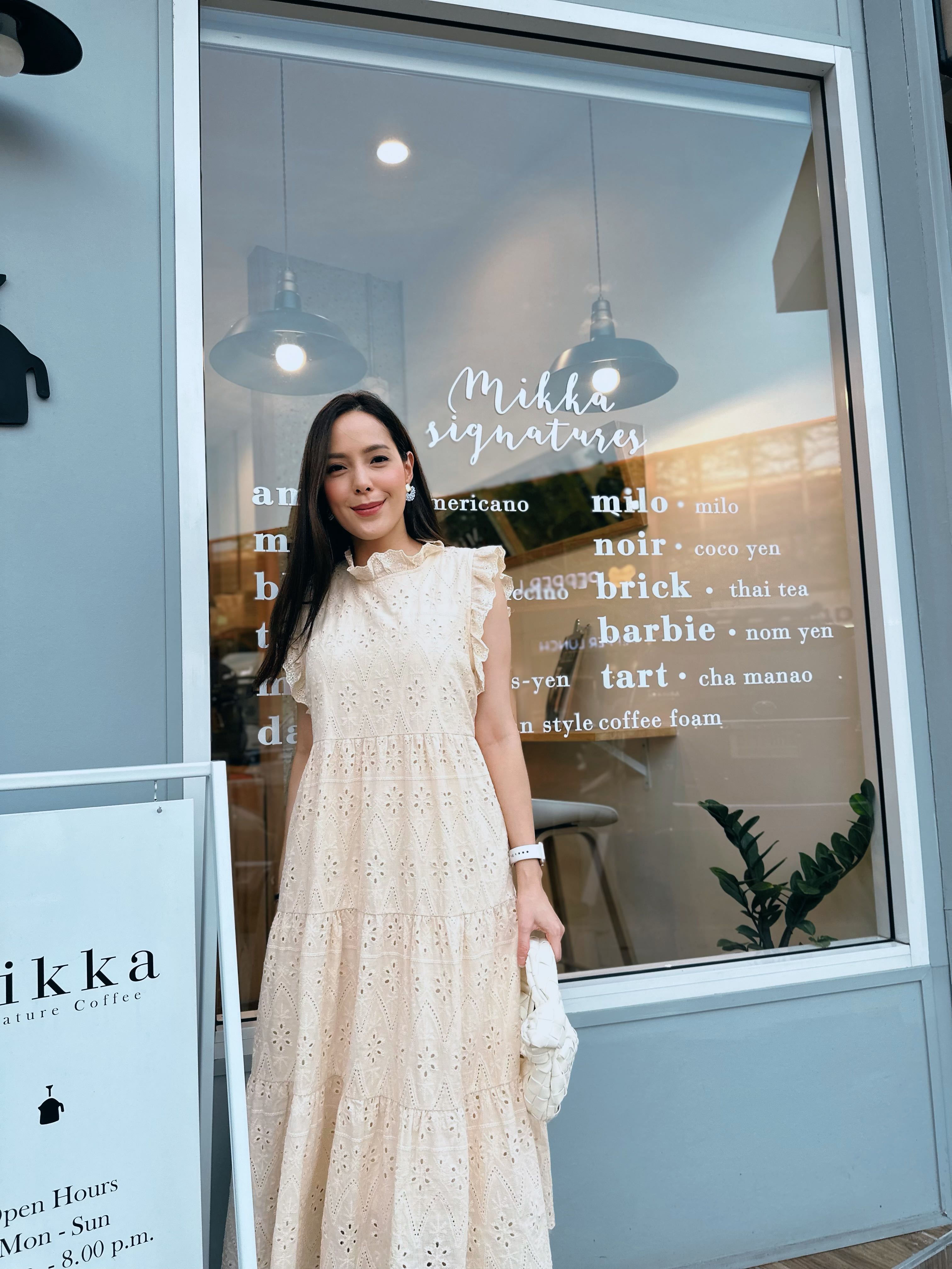Leena lace dress สีครีม 