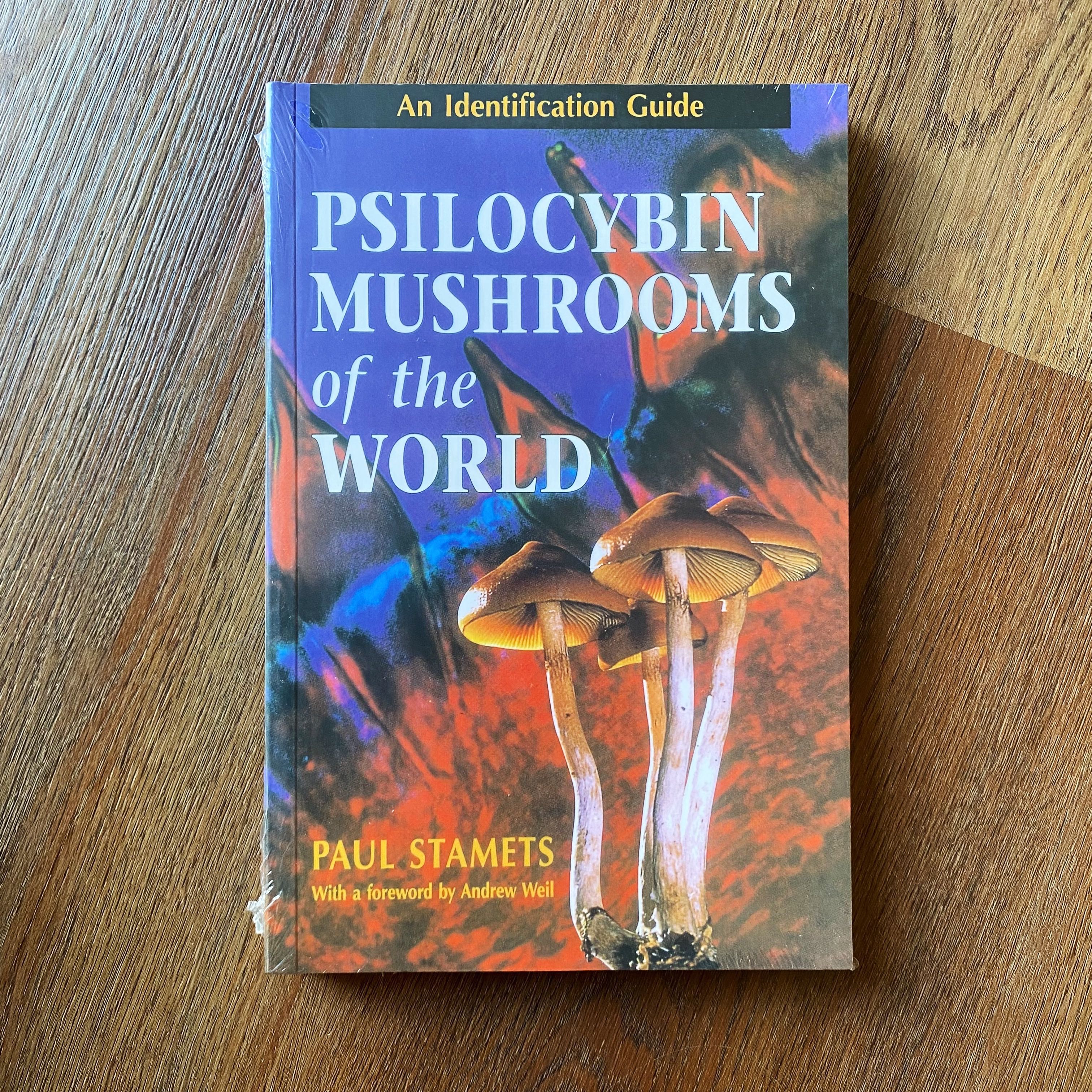 Psilocybin. Mushrooms of the World 