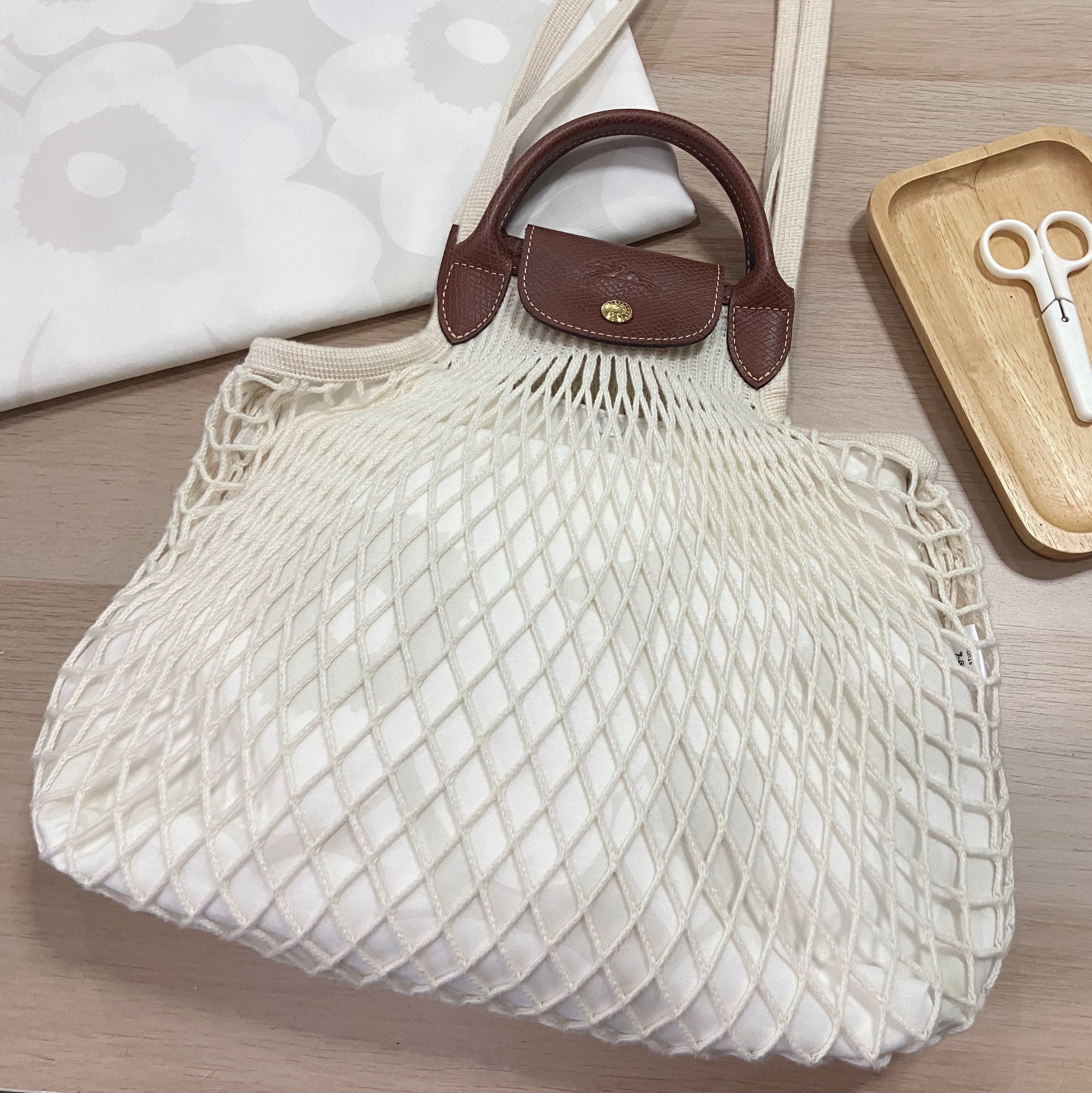 Bag in Bag กระเป๋าไส้ในไซส์ S ผ้าMarimekkoแท้ สีขาว☁️ 📌 จัดส่งหลังกดสั่ง 7-10วัน