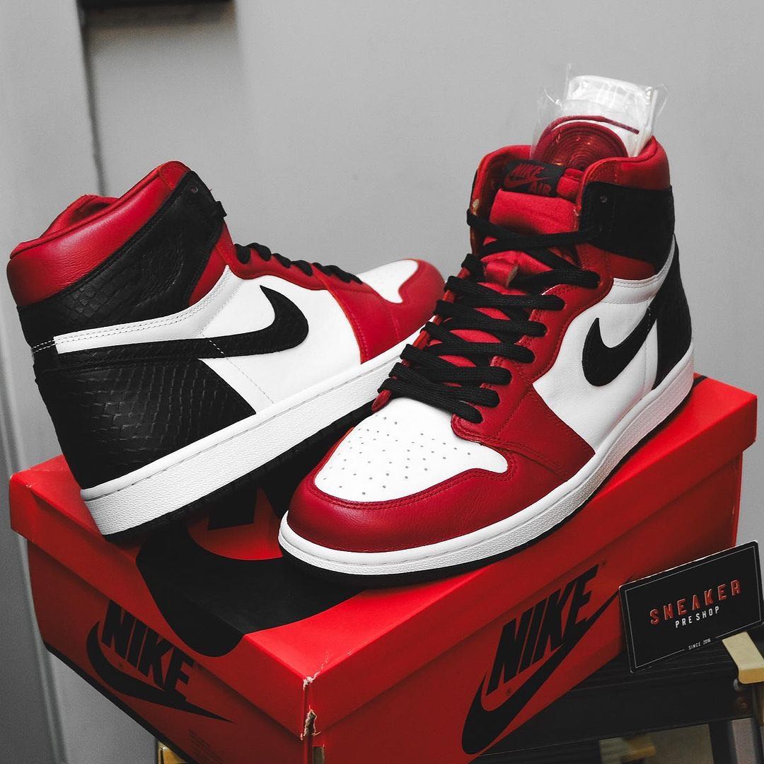 Air Jordan 1 Retro High Satin Snake Chicago LINE SHOPPING